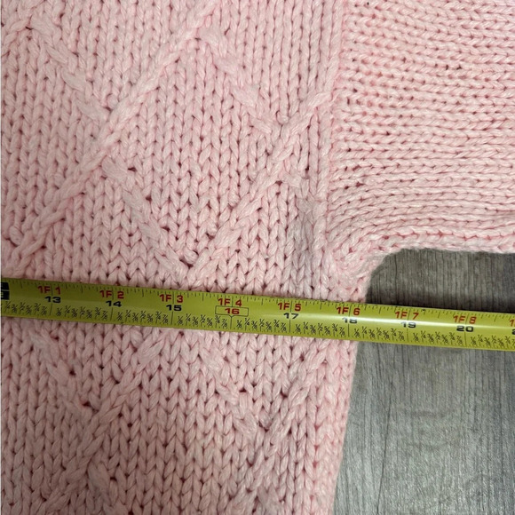 Item II • Vintage Hand Knit Sweater - Picture 4 of 7